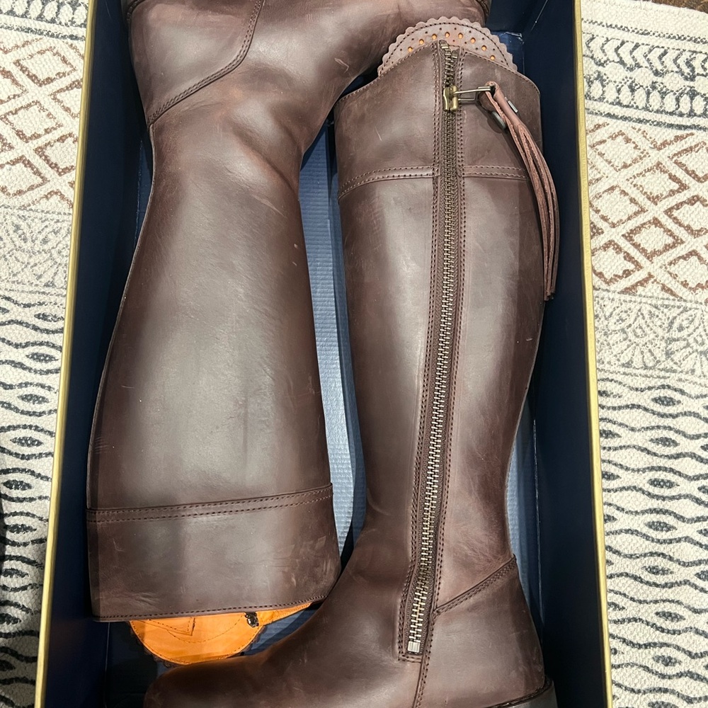 Fairfax & Favor beautiful explorer boots. Size 37.